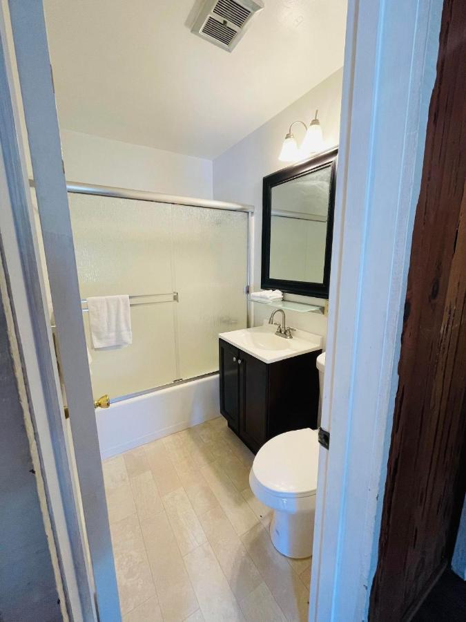 Riverfront Lodging Shady Cove Екстериор снимка