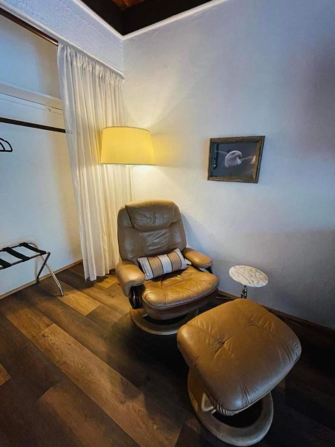 Riverfront Lodging Shady Cove Екстериор снимка