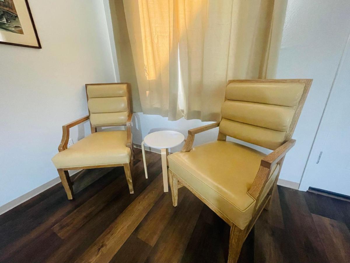 Riverfront Lodging Shady Cove Екстериор снимка